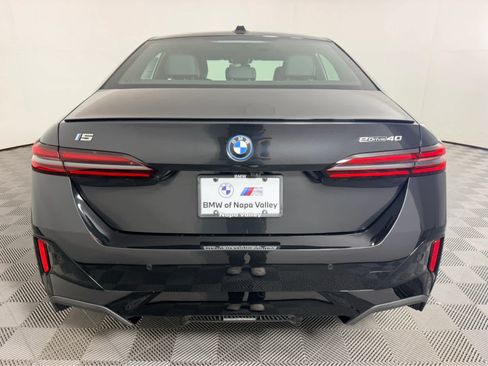 New 2027 BMW i5 eDrive40 w/ M Sport Package RWD image 4
