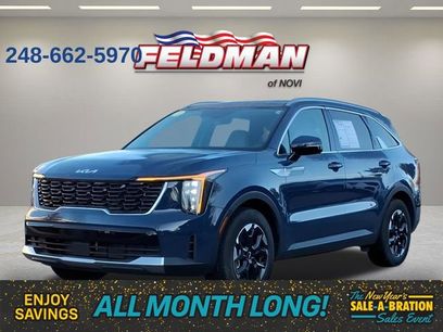 Used 2025 Kia Sorento S w/ Panoramic Sunroof Package