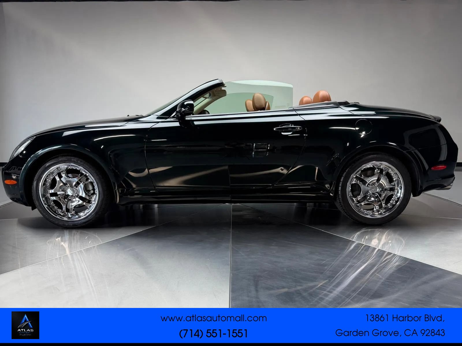 Used 2004 Lexus SC 430 Convertible RWD image 4