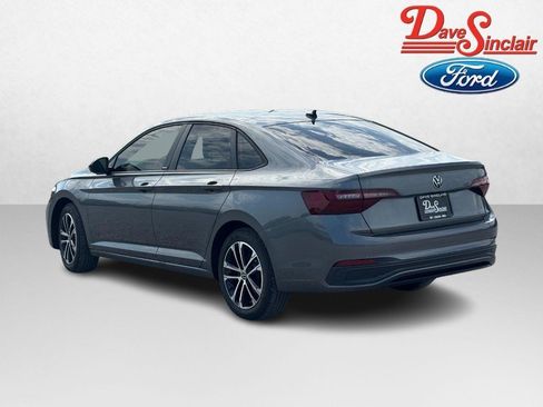 Used 2024 Volkswagen Jetta Sport FWD image 9
