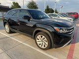 Used 2022 Volkswagen Atlas Cross Sport SE image 2