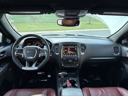 Used 2018 Dodge Durango SRT w/ Technology Group AWD/4WD image 21
