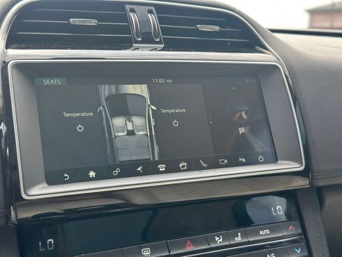 Used 2019 Jaguar F-PACE Prestige AWD/4WD image 32