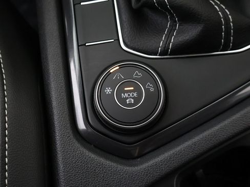 Used 2023 Volkswagen Tiguan SE w/ Panoramic Sunroof Package AWD/4WD image 51