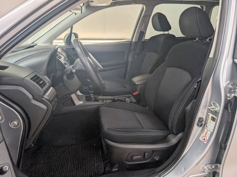 Used 2015 Subaru Forester 2.5i Premium AWD/4WD image 7