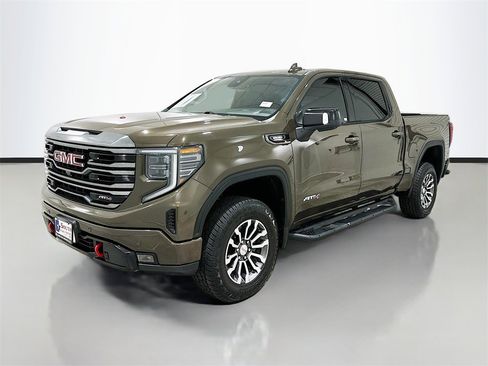 Certified 2023 GMC Sierra 1500 AT4 w/ AT4 Preferred Package image 3