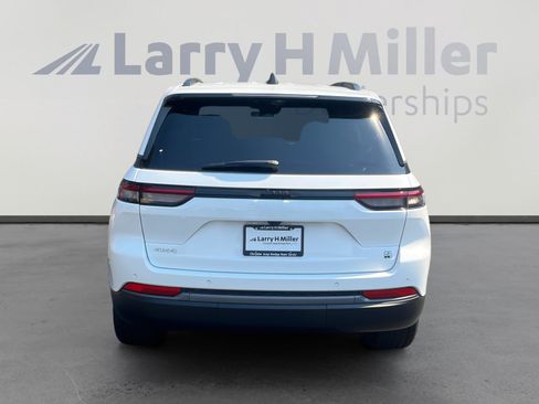 New 2026 Jeep Grand Cherokee Limited AWD/4WD image 4