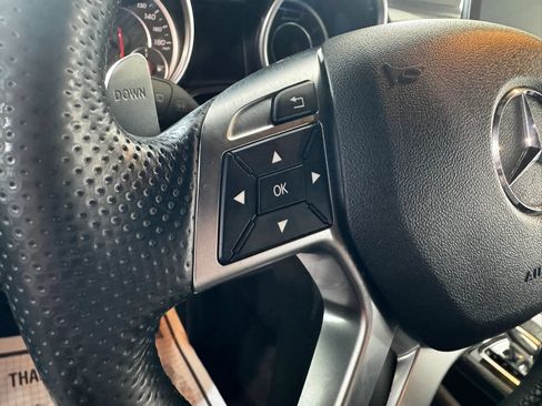 Used 2017 Mercedes-Benz G 63 AMG 4MATIC image 30