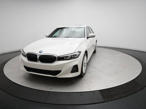 Used 2023 BMW 330e xDrive w/ Driving Assistance Package AWD/4WD image 33