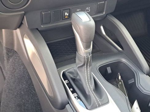 Certified 2025 Nissan Frontier SV image 30