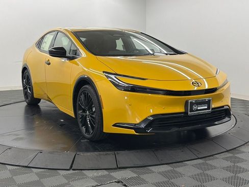 New 2027 Toyota Prius FWD image 7