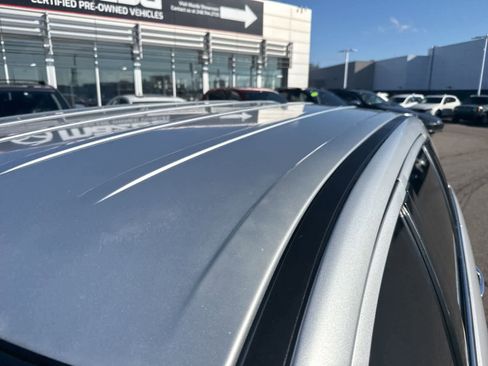 Used 2011 Lincoln MKX AWD image 13