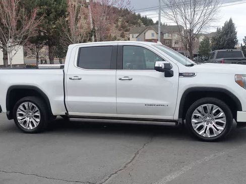 Used 2020 GMC Sierra 1500 Denali image 2