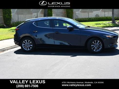 Used 2021 MAZDA MAZDA3 s FWD image 3