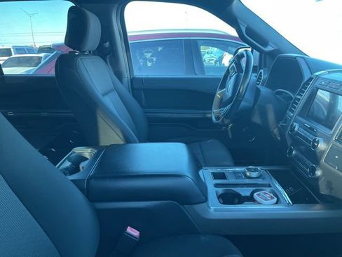 Used 2019 Ford Expedition XLT image 9
