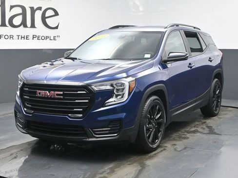 Used 2023 GMC Terrain SLE w/ Driver Convenience Package FWD image 34