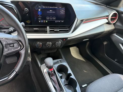 Used 2024 Chevrolet Trax RS w/ Driver Confidence Package FWD image 25