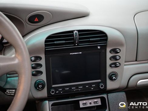 Used 2002 Porsche 911 Carrera 4 image 27