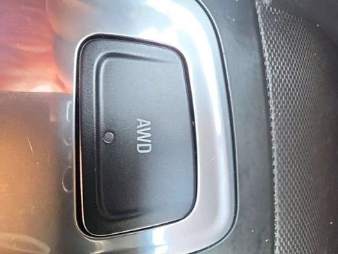 Used 2022 Chevrolet Equinox LS AWD/4WD image 19