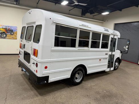 Used 2019 Chevrolet Express 3500 w/ School Bus Package image 17