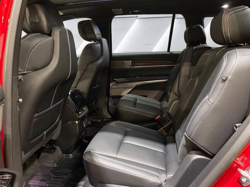 Certified 2026 Cadillac Vistiq Sport w/ LPO, Floor Liner Package image 14