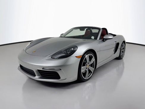 Used 2024 Porsche 718 Boxster RWD image 6