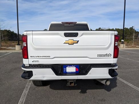 Used 2022 Chevrolet Silverado 2500 High Country w/ Safety Package II image 23
