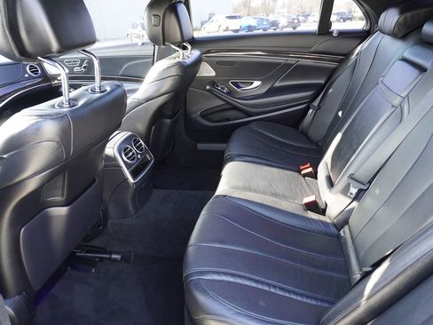 Used 2019 Mercedes-Benz S 450 Sedan w/ Premium Package image 19