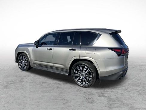 Used 2024 Lexus LX 600 4WD w/ Luxury Package image 5