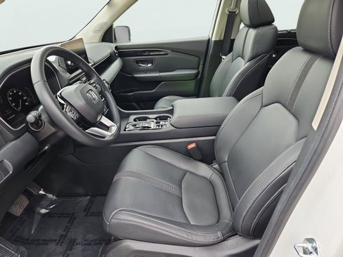 Certified 2024 Honda Pilot Touring image 35