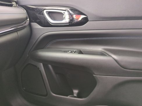 New 2026 Jeep Compass Latitude AWD/4WD image 16