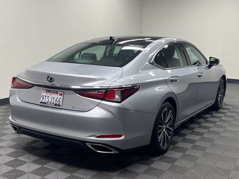 Certified 2025 Lexus ES 350 w/ Premium Package FWD image 5