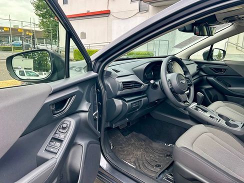 Used 2024 Subaru Crosstrek 2.0i Premium AWD/4WD image 9