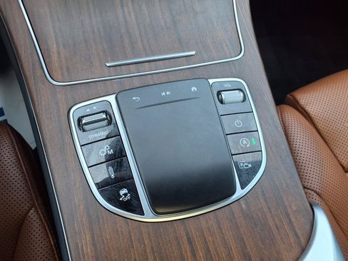 Used 2021 Mercedes-Benz GLC 43 AMG 4MATIC image 26