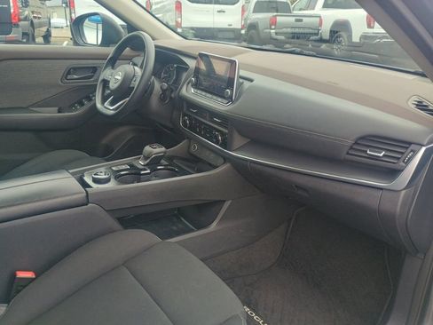 Used 2023 Nissan Rogue S AWD/4WD image 18