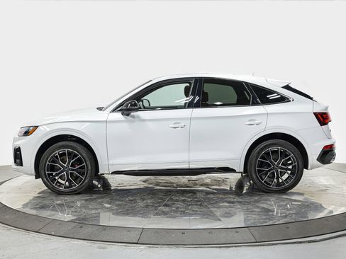 Used 2024 Audi SQ5 Premium Plus w/ Premium Plus Package image 2