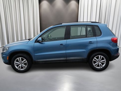 Used 2017 Volkswagen Tiguan S image 7