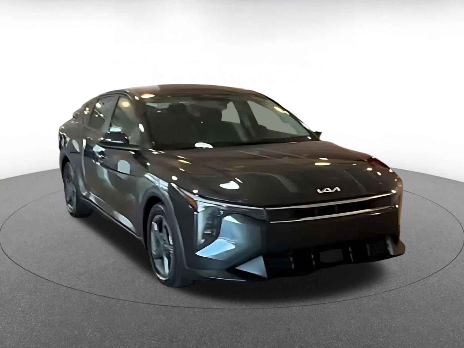 Used 2026 Kia K4 FWD image 2