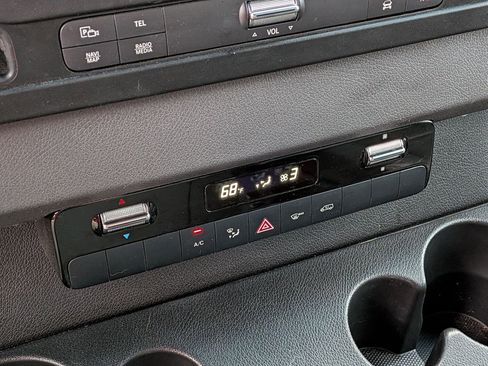 Used 2023 Mercedes-Benz Sprinter 2500 image 26