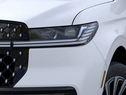 New 2025 Lincoln Navigator L Black Label AWD/4WD image 18