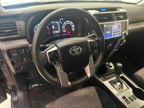 Certified 2022 Toyota 4Runner SR5 AWD/4WD image 3