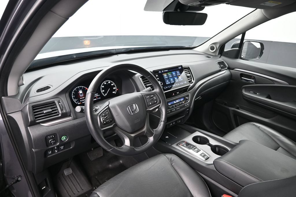 Certified 2025 Honda Ridgeline RTL image 11