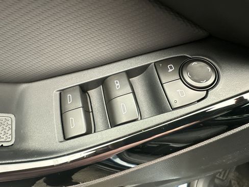 New 2026 Chevrolet Equinox LT w/ Midnight Edition image 13