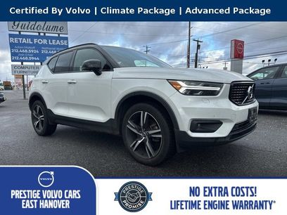Used 2022 Volvo XC40 T5 R-Design