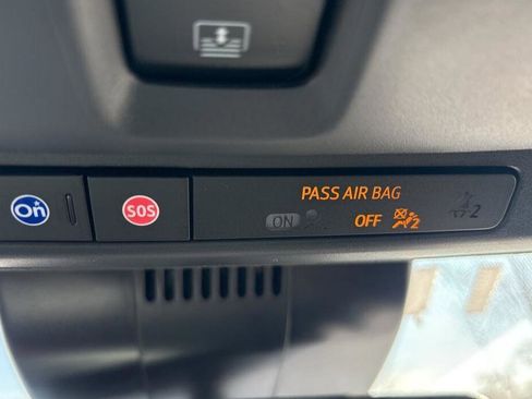 Used 2024 GMC Yukon Denali image 13