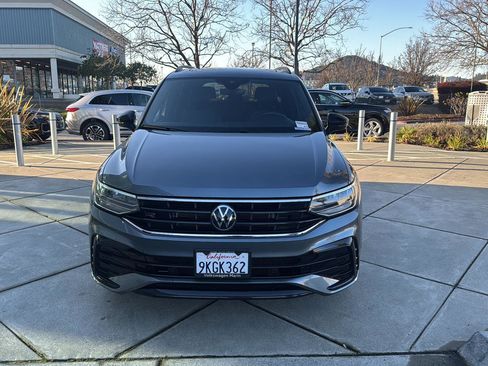 Used 2024 Volkswagen Tiguan SE R-Line image 3