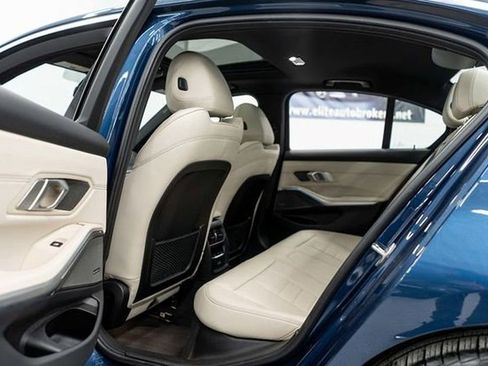 Used 2023 BMW 330e xDrive w/ Premium Package image 32