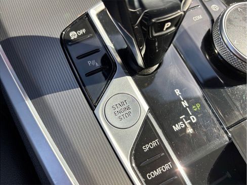 Used 2021 BMW X5 xDrive40i w/ Premium Package image 31