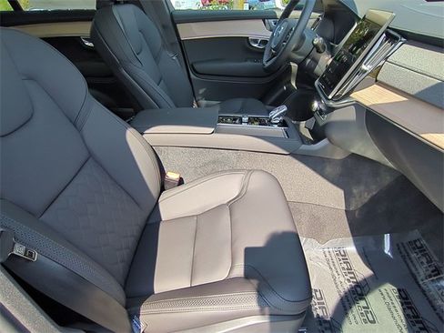 New 2026 Volvo XC90 B6 Plus w/ Protection Package Premier image 21