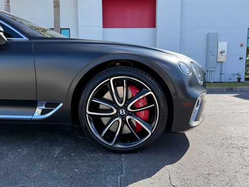 Used 2022 Bentley Continental GT image 3